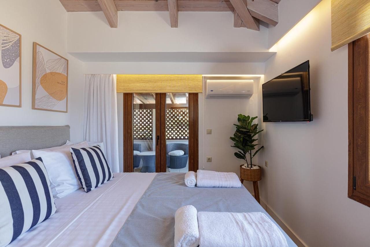 Galatás Villa Seashell -Wonderful Newly Renovated Villa On The Beach מראה חיצוני תמונה