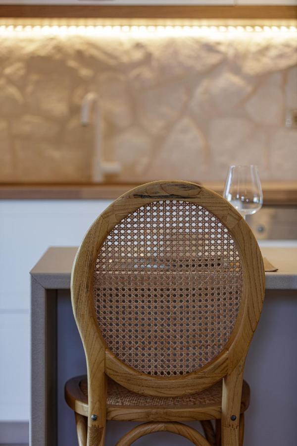 Galatás Villa Seashell -Wonderful Newly Renovated Villa On The Beach מראה חיצוני תמונה