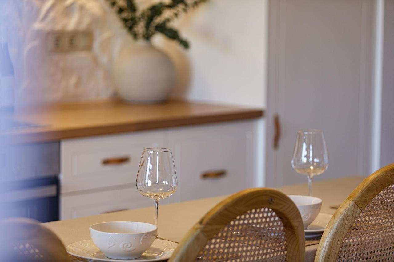Galatás Villa Seashell -Wonderful Newly Renovated Villa On The Beach מראה חיצוני תמונה
