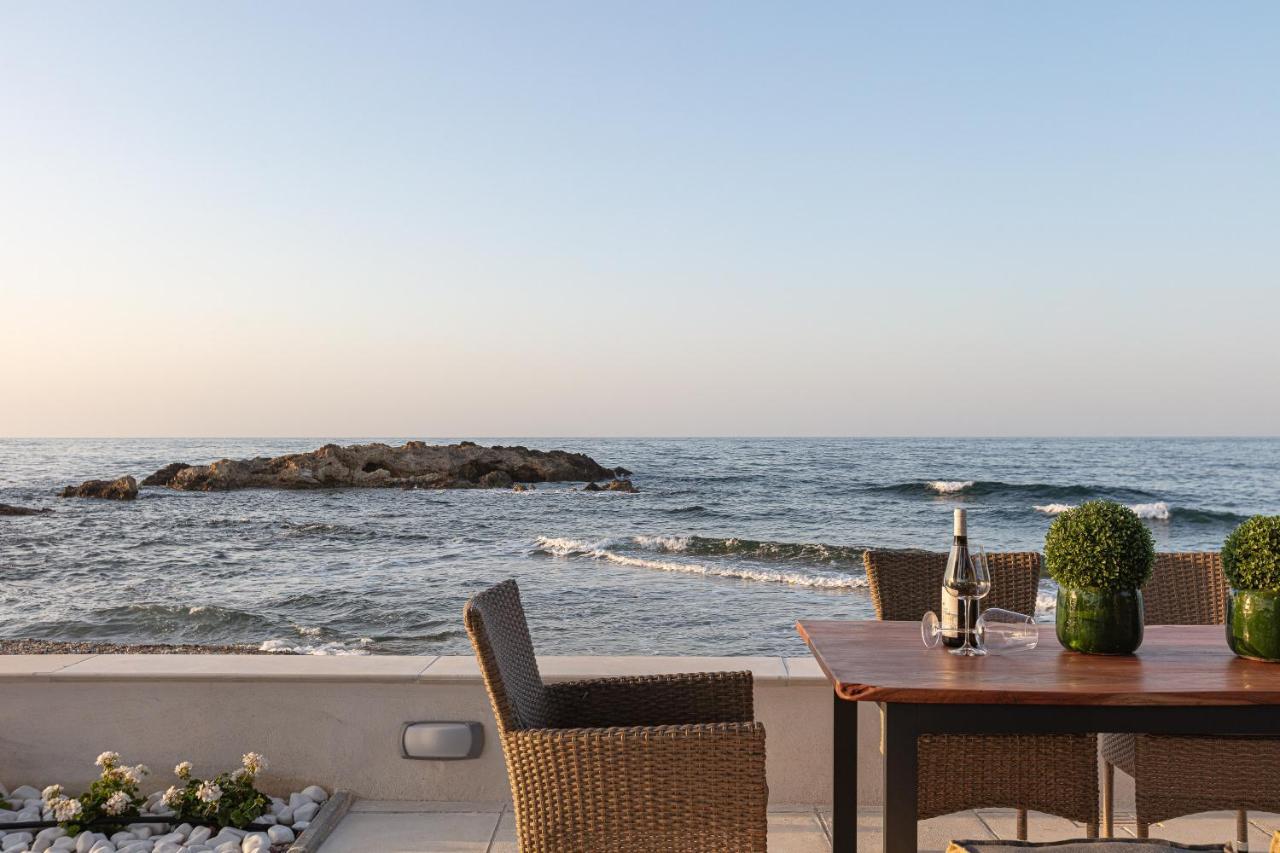 Galatás Villa Seashell -Wonderful Newly Renovated Villa On The Beach מראה חיצוני תמונה