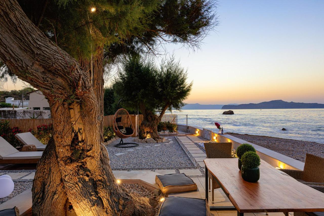 Galatás Villa Seashell -Wonderful Newly Renovated Villa On The Beach מראה חיצוני תמונה