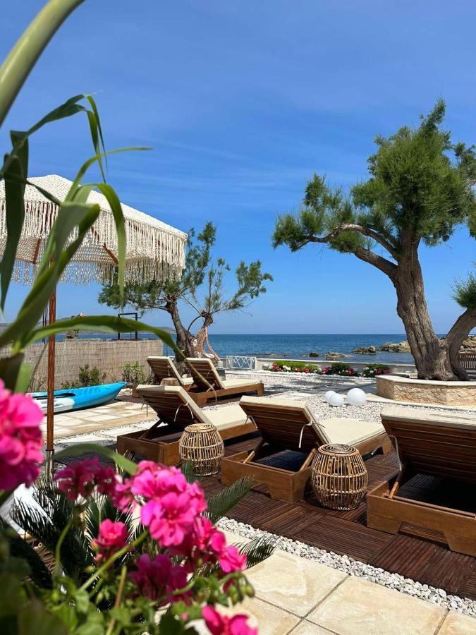 Galatás Villa Seashell -Wonderful Newly Renovated Villa On The Beach מראה חיצוני תמונה